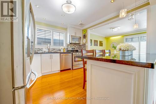 24 Hurley Crescent, Toronto, ON - Indoor Photo Showing Kitchen With Upgraded Kitchen