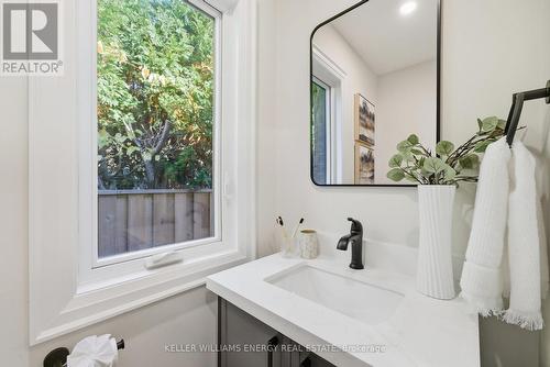 476 Beurling Avenue, Oshawa (Mclaughlin), ON - Indoor Photo Showing Bathroom