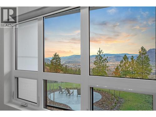 1844 Qu'Appelle Boulevard Unit# 107, Kamloops, BC - Indoor Photo Showing Other Room