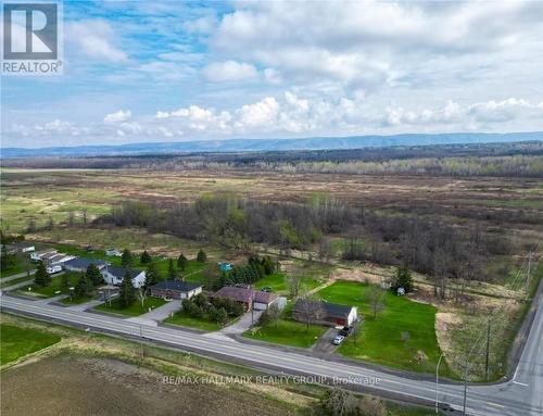 3310 Dunrobin Road, Ottawa, ON 