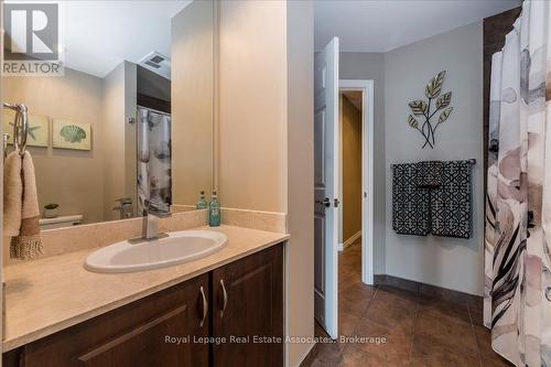 811 - 37 Ellen Street, Barrie, ON - Indoor Photo Showing Bathroom