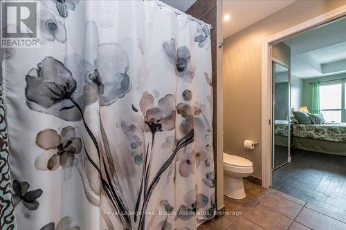 811 - 37 Ellen Street, Barrie, ON - Indoor Photo Showing Bathroom