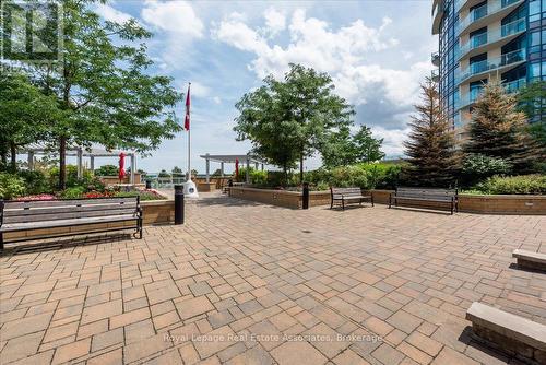 811 - 37 Ellen Street, Barrie, ON - Outdoor