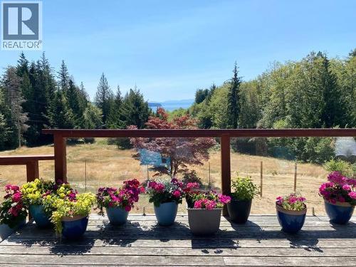 3749 Highway 101, Powell River, BC - Outdoor