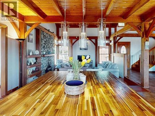 3749 Highway 101, Powell River, BC - Indoor Photo Showing Other Room