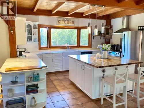 3749 Highway 101, Powell River, BC - Indoor Photo Showing Other Room