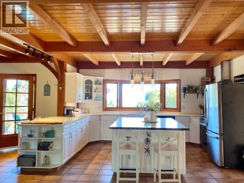 3749 Highway 101, Powell River, BC - Indoor