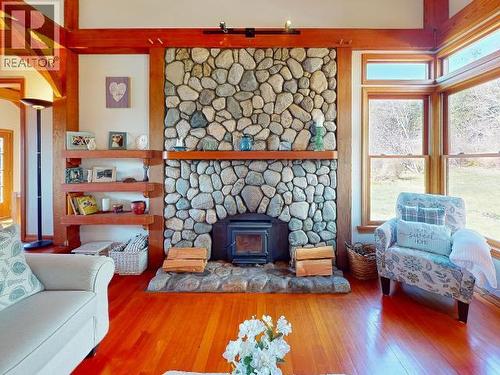 3749 Highway 101, Powell River, BC - Indoor Photo Showing Living Room With Fireplace