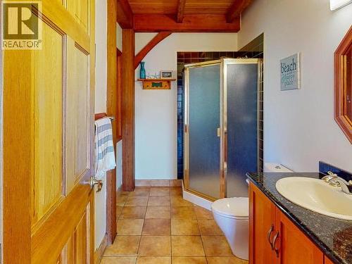 3749 Highway 101, Powell River, BC - Indoor Photo Showing Bathroom