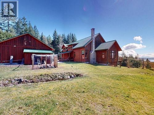 3749 Highway 101, Powell River, BC - Outdoor