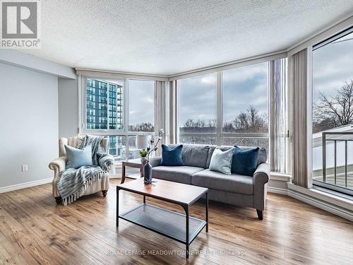 306 - 26 Hall Road, Halton Hills, ON - Indoor Photo Showing Living Room