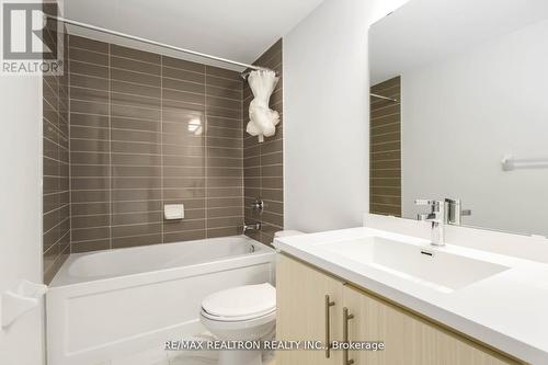 89 - 20 William Jackson Way, Toronto, ON - Indoor Photo Showing Bathroom