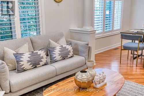 2422 Hertfordshire Way, Oakville, ON - Indoor Photo Showing Living Room