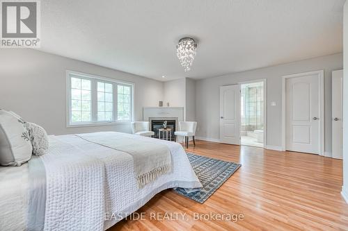 2422 Hertfordshire Way, Oakville, ON - Indoor Photo Showing Bedroom