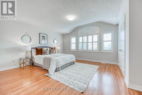 2422 Hertfordshire Way, Oakville, ON - Indoor Photo Showing Bedroom