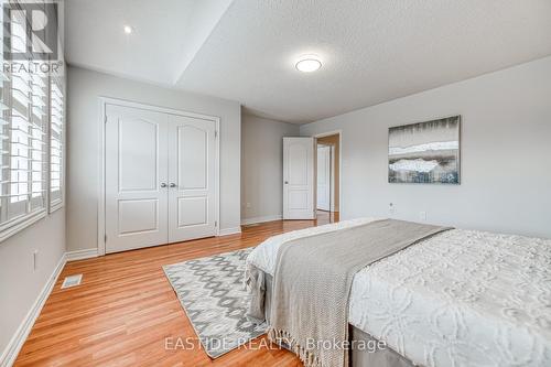 2422 Hertfordshire Way, Oakville, ON - Indoor Photo Showing Bedroom