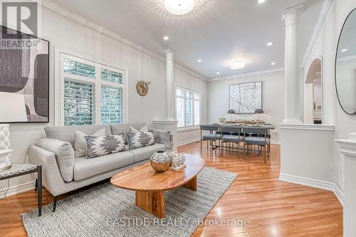 2422 Hertfordshire Way, Oakville, ON - Indoor Photo Showing Living Room