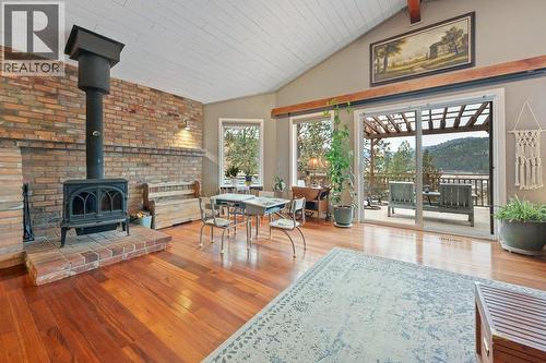 459 Johnson Crescent, Oliver, BC - Indoor Photo Showing Other Room With Fireplace