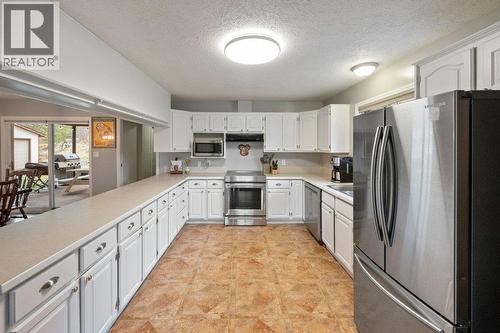 459 Johnson Crescent, Oliver, BC - Indoor Photo Showing Kitchen