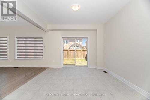 6 Mac Campbell Way, Bradford West Gwillimbury, ON - Indoor Photo Showing Other Room