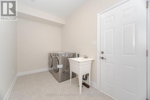6 Mac Campbell Way, Bradford West Gwillimbury, ON - Indoor Photo Showing Laundry Room
