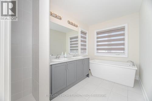 6 Mac Campbell Way, Bradford West Gwillimbury, ON - Indoor Photo Showing Bathroom