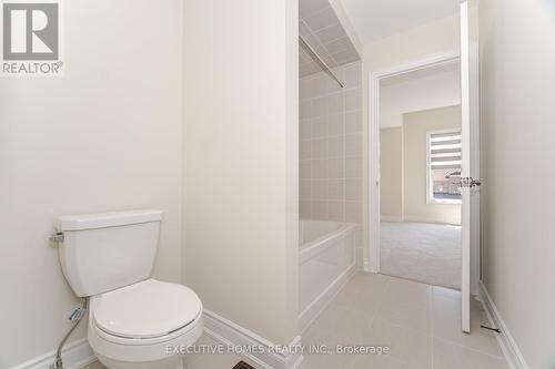 6 Mac Campbell Way, Bradford West Gwillimbury, ON - Indoor Photo Showing Bathroom