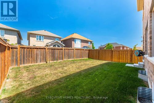 6 Mac Campbell Way, Bradford West Gwillimbury, ON - Outdoor