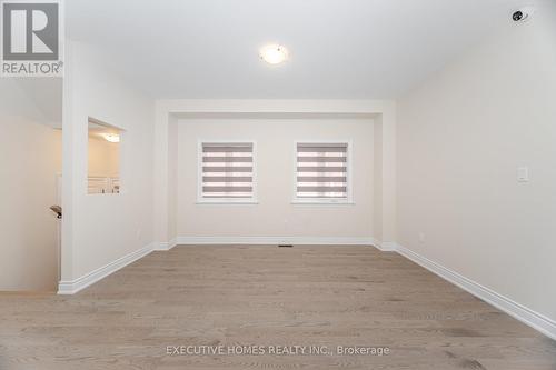 6 Mac Campbell Way, Bradford West Gwillimbury, ON - Indoor Photo Showing Other Room