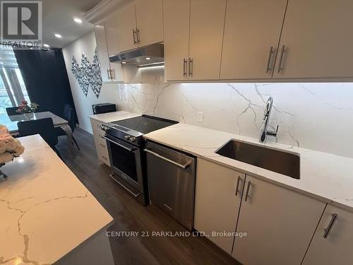 1208 - 8960 Jane Street, Vaughan, ON - Indoor Photo Showing Kitchen