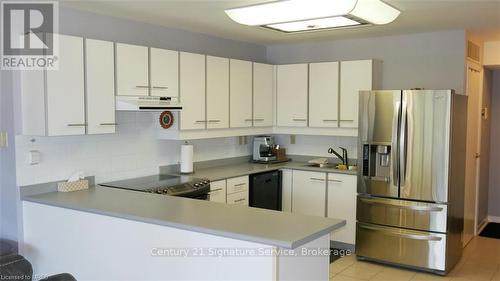 60 - 209472 Highway 26 W, Collingwood, ON - Indoor Photo Showing Kitchen