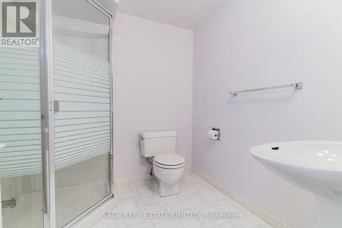 1859 Sherwood Forrest Circle, Mississauga, ON - Indoor Photo Showing Bathroom