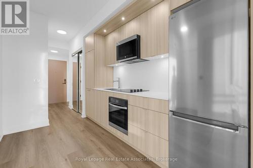 611 - 60 Central Park Roadway, Toronto, ON - Indoor Photo Showing Kitchen