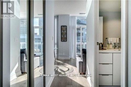 407 - 80 Marine Parade Drive, Toronto, ON - Indoor Photo Showing Other Room