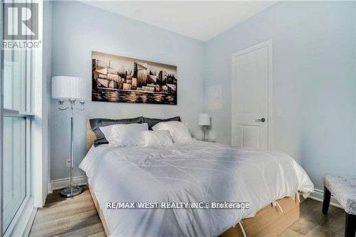 407 - 80 Marine Parade Drive, Toronto, ON - Indoor Photo Showing Bedroom