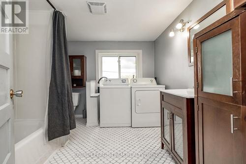 10528 Van Allen Road, North Dundas, ON - Indoor Photo Showing Laundry Room