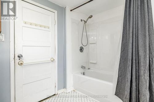 10528 Van Allen Road, North Dundas, ON - Indoor Photo Showing Bathroom