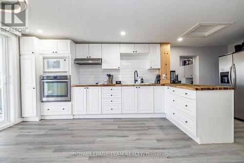 10528 Van Allen Road, North Dundas, ON - Indoor Photo Showing Kitchen