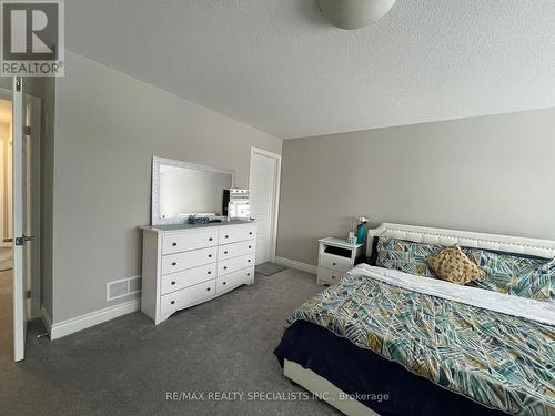 3879 Auckland Avenue, London South, ON - Indoor Photo Showing Bedroom