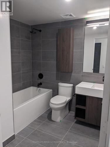 1306 - 108 Peter Street, Toronto, ON - Indoor Photo Showing Bathroom