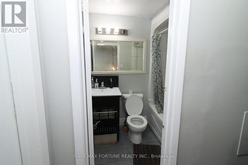 9 - 116 Notch Hill Road, Kingston, ON - Indoor Photo Showing Bathroom