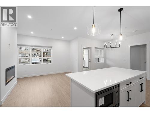 1844 Qu'Appelle Boulevard Unit# 101, Kamloops, BC - Indoor