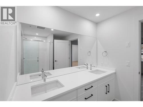 1844 Qu'Appelle Boulevard Unit# 101, Kamloops, BC - Indoor Photo Showing Bathroom