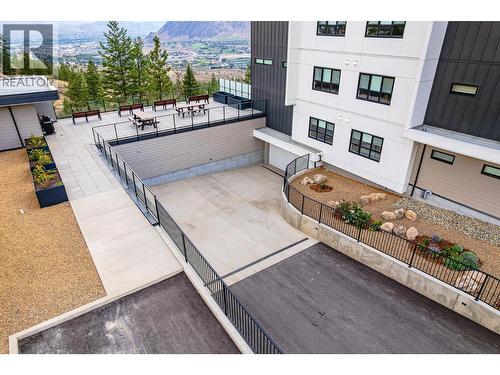 1844 Qu'Appelle Boulevard Unit# 101, Kamloops, BC - Outdoor With Exterior