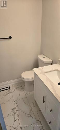 1133 Trowbridge Court, Oshawa, ON - Indoor Photo Showing Bathroom