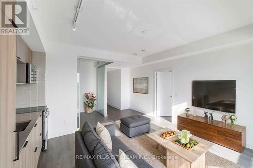 405 - 60 Tannery Road, Toronto, ON - Indoor Photo Showing Living Room