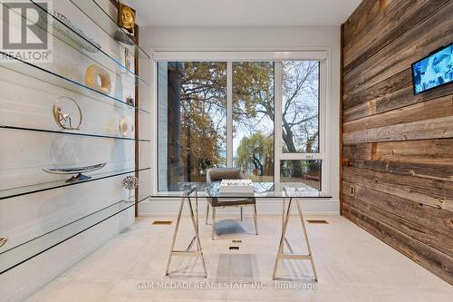 67 Lake Promenade, Toronto, ON - Indoor