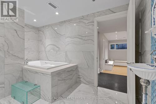 67 Lake Promenade, Toronto, ON - Indoor Photo Showing Bathroom