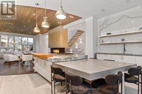 67 Lake Promenade, Toronto, ON - Indoor