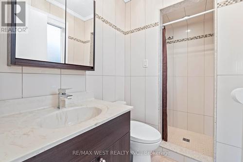 D - 38 Larchmere Avenue, Toronto, ON - Indoor Photo Showing Bathroom